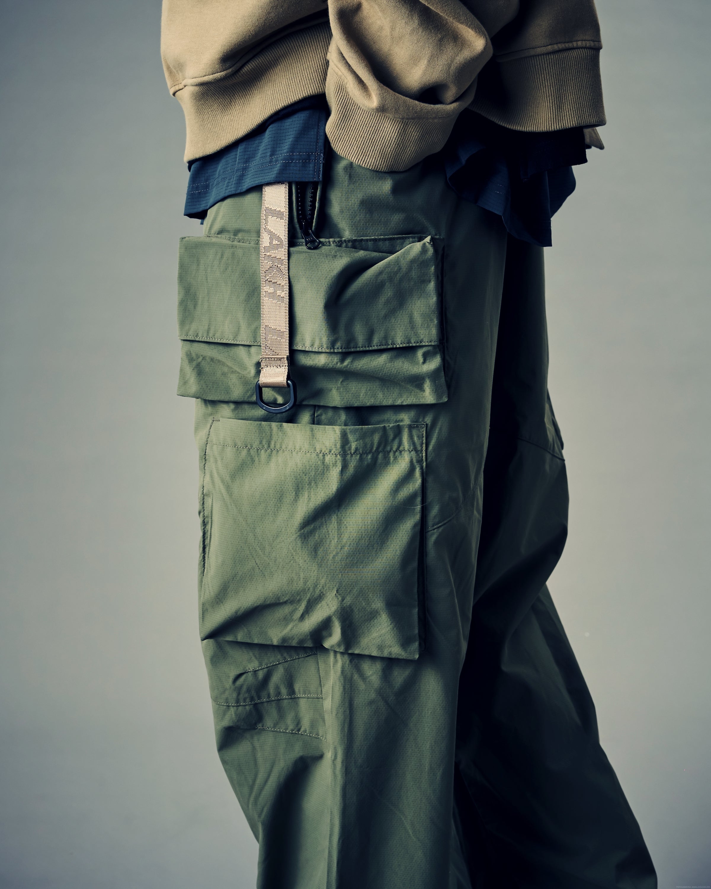 Twelve Pockets Cargo Pants - Army Green