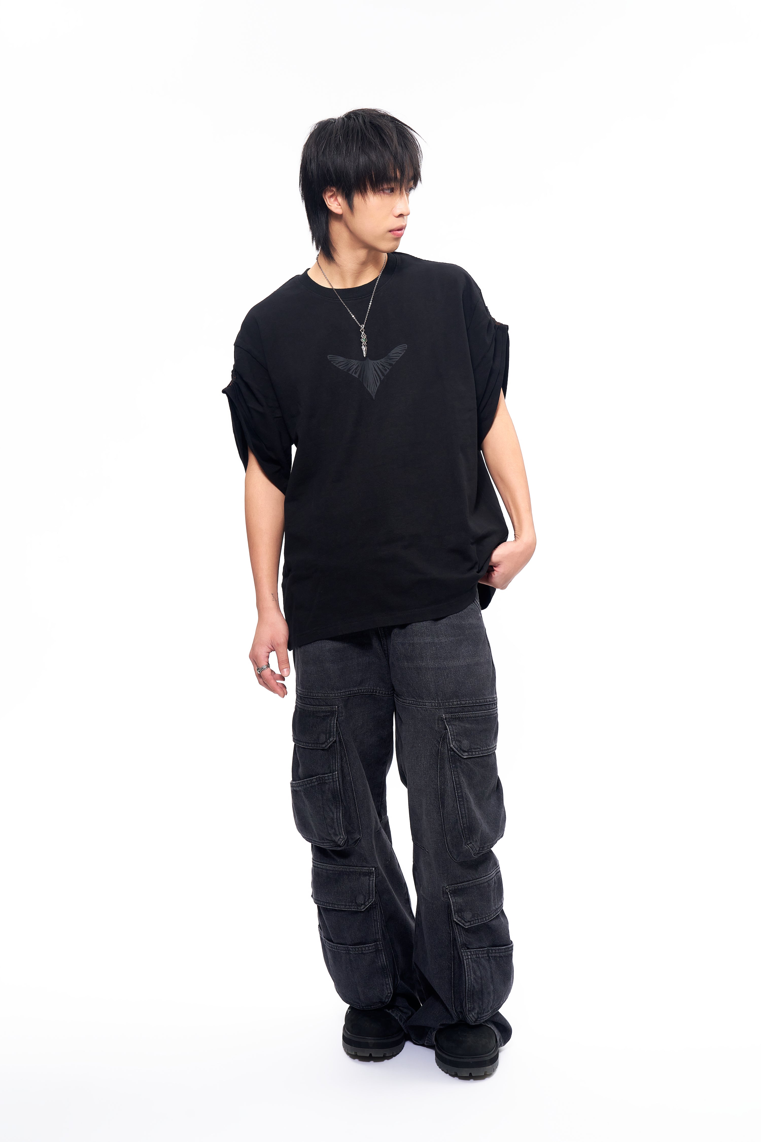 LAKH x HIBYEFRIEND Rolled Sleeves T-Shirt - Black