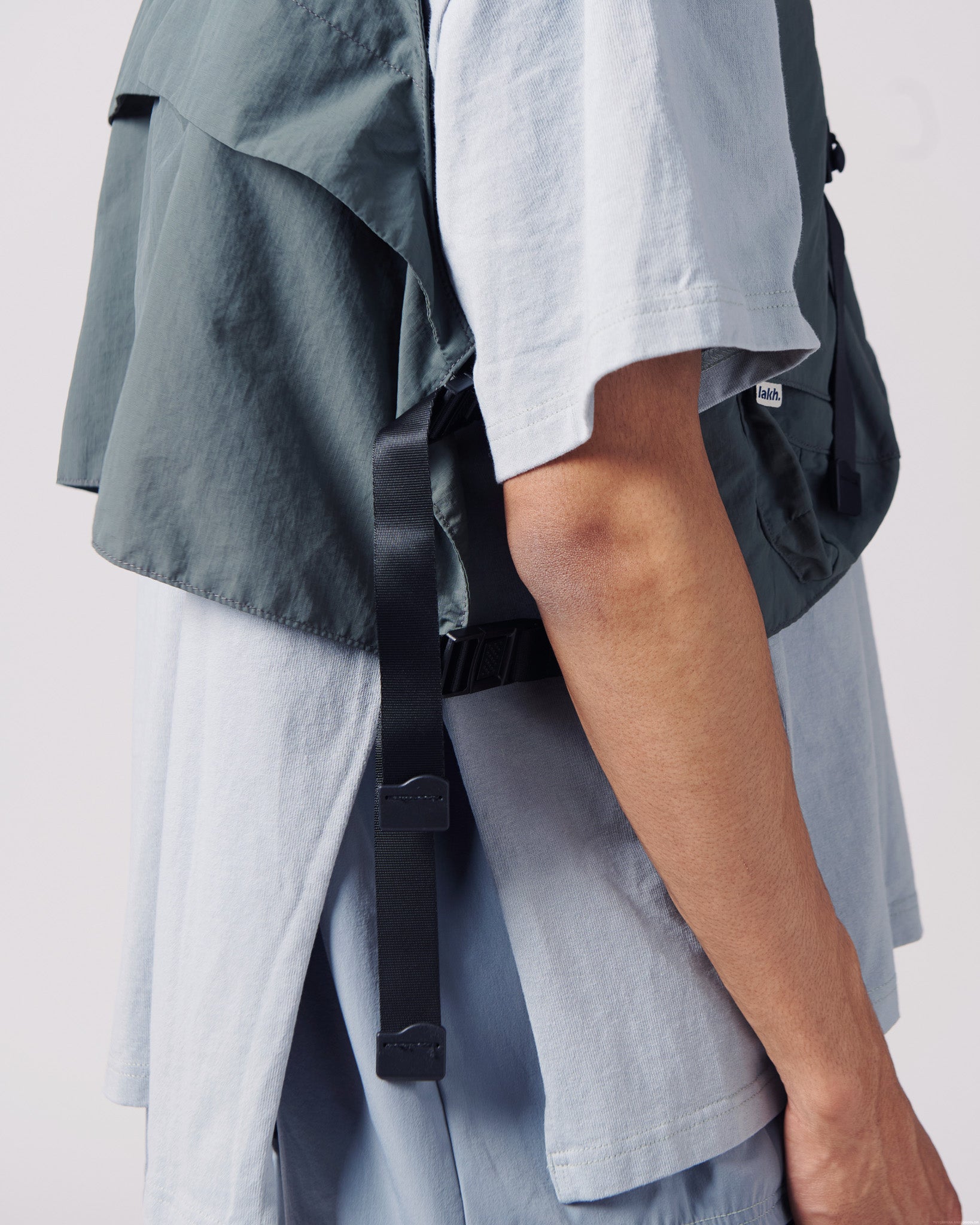 Panel Pockets Vest - Grey