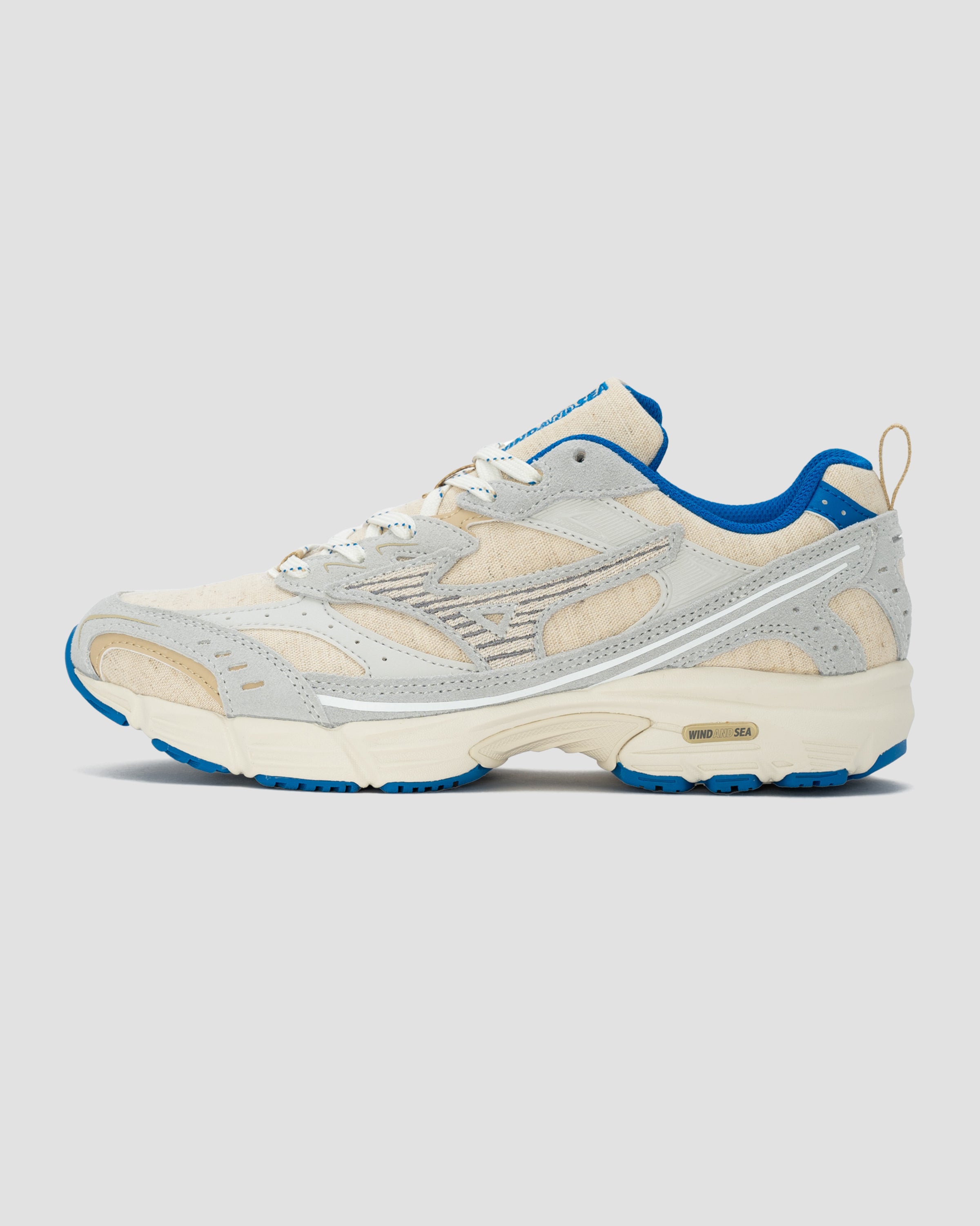 Mizuno MXR WIND AND SEA - Sand