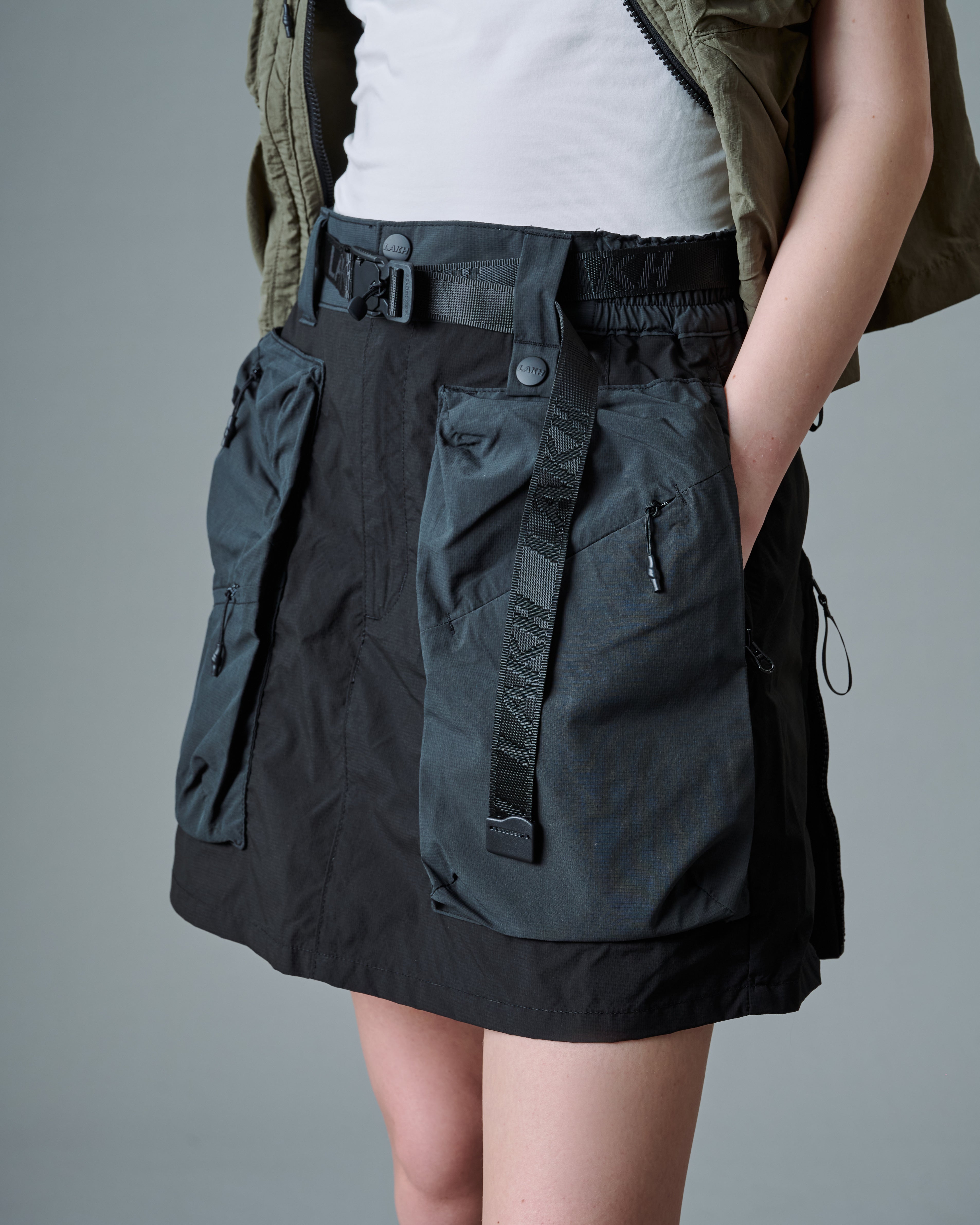 Trapezoid Pockets Cargo Mini Skirt - Black/Grey