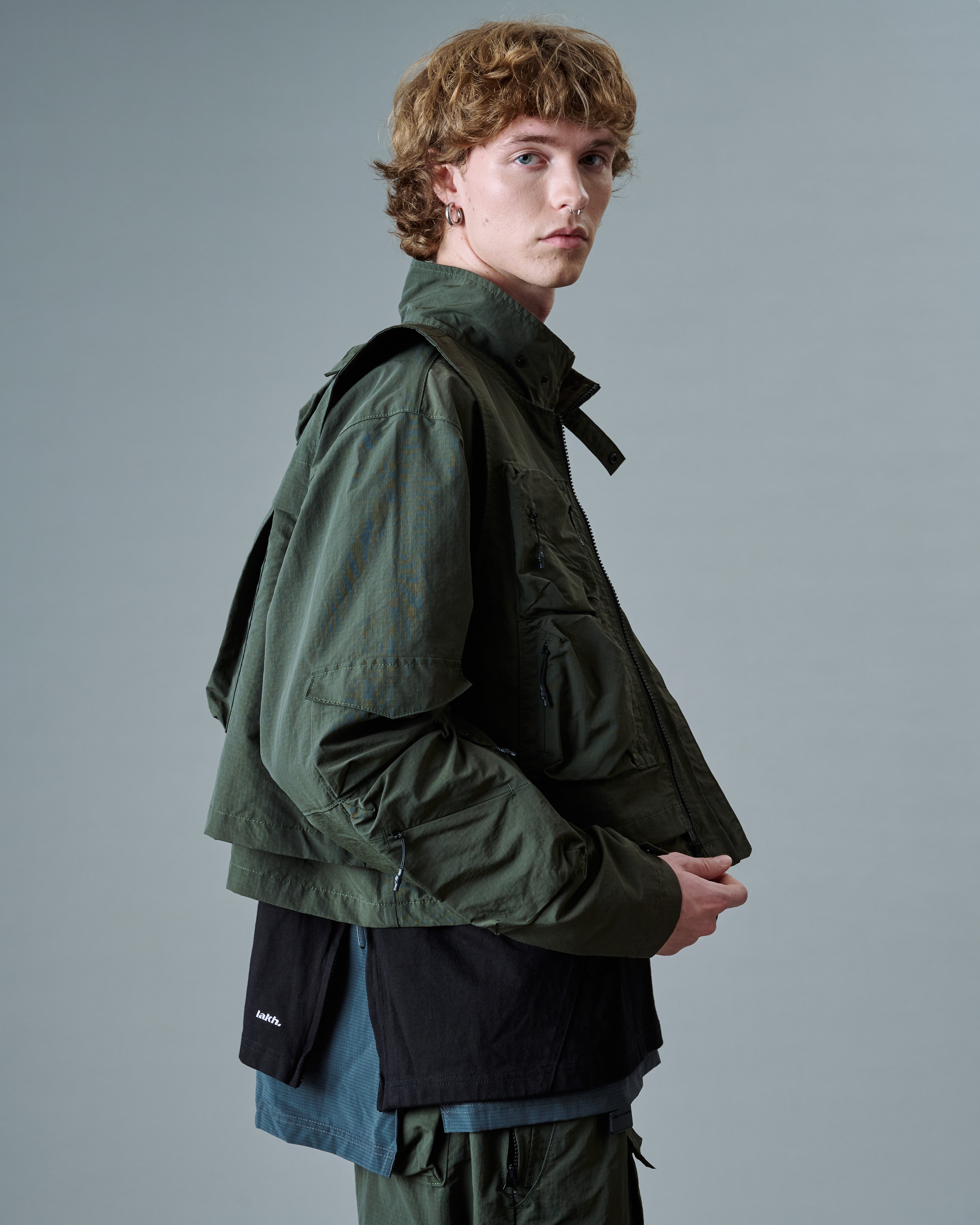 Twenty Pockets Half Jacket - Army Green