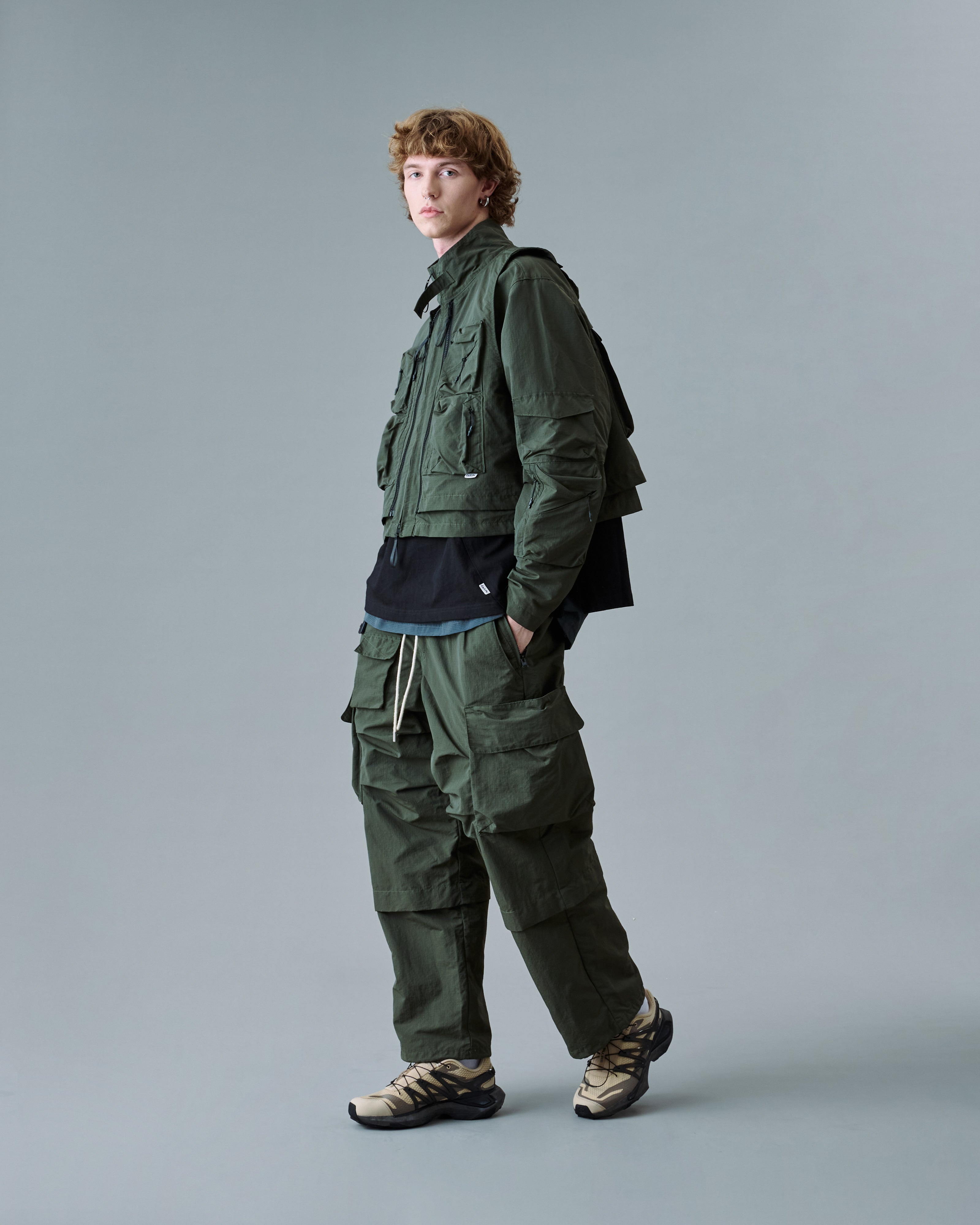 Twenty Pockets Half Jacket - Army Green