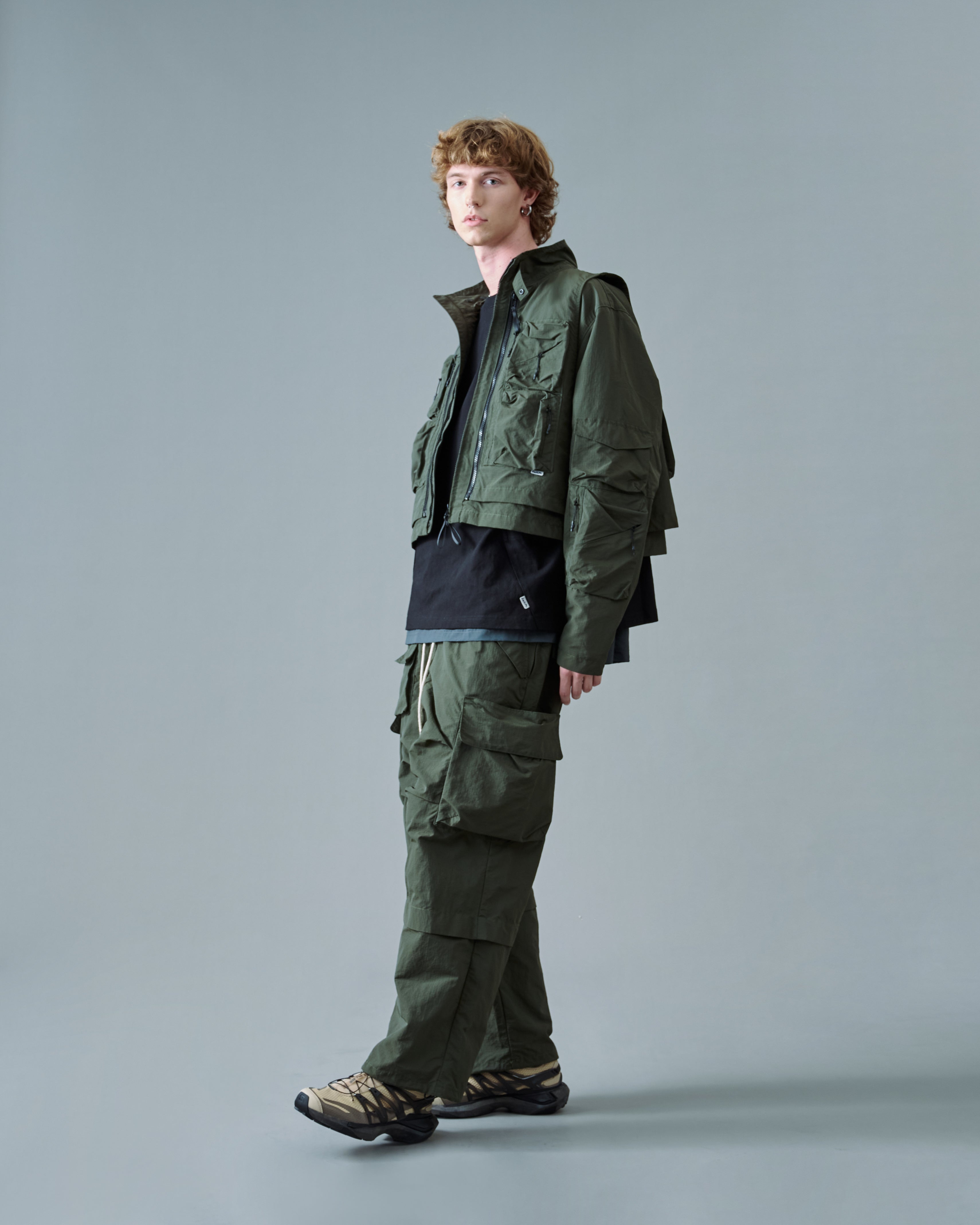 Twenty Pockets Half Jacket - Army Green