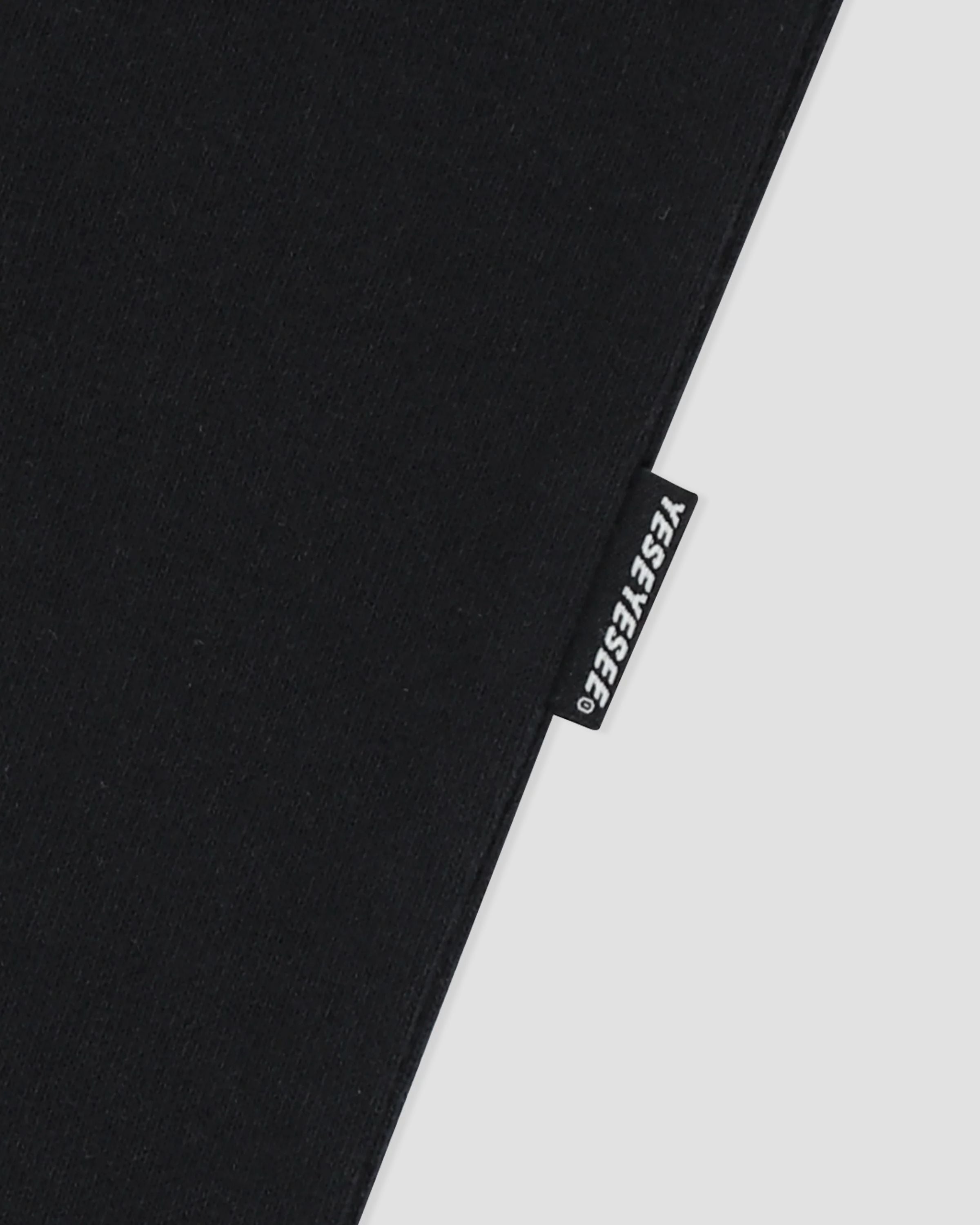 YESEYESEE Game Tee - Black