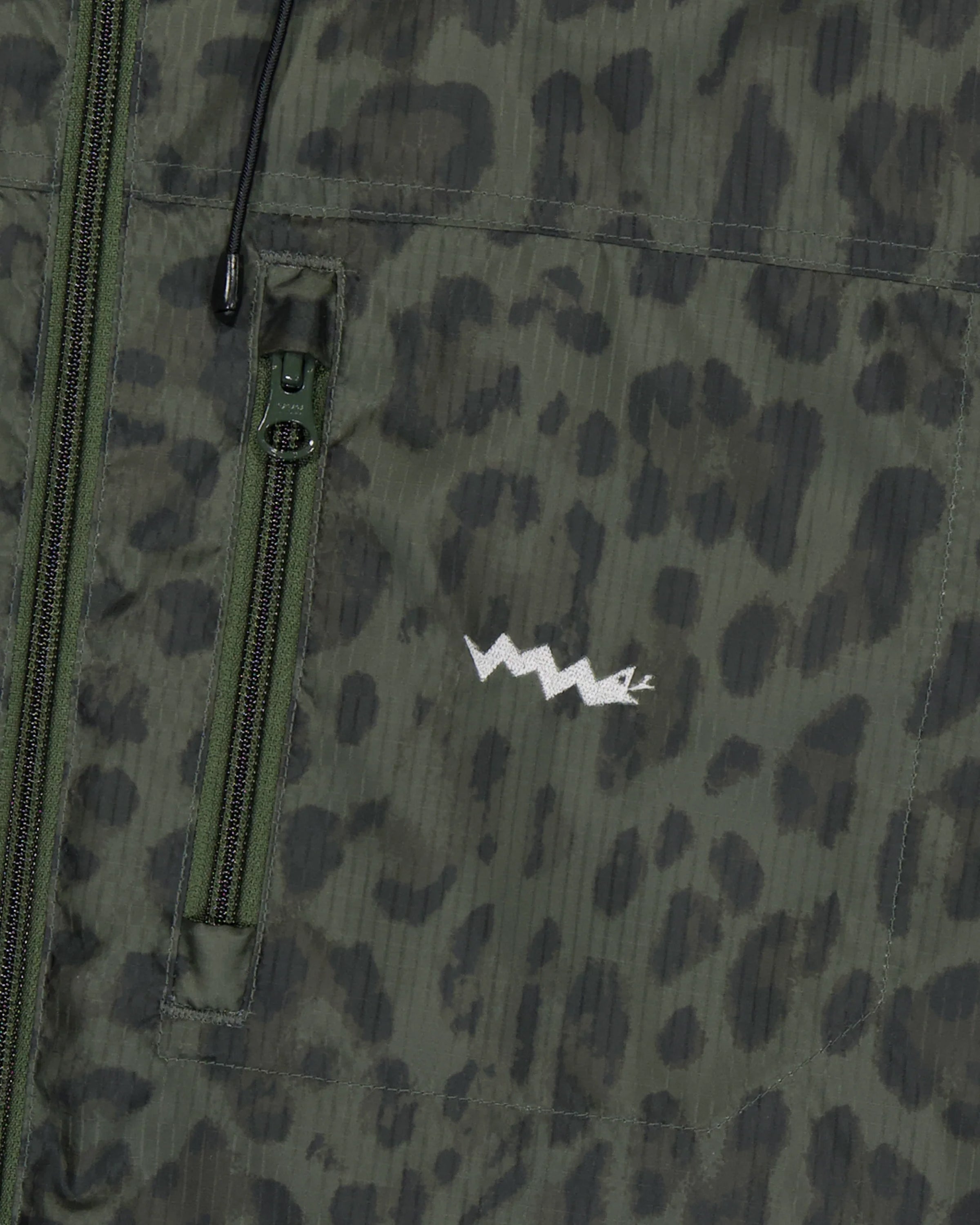 YESEYESEE Y.E.S Windbreaker - Leopard Olive