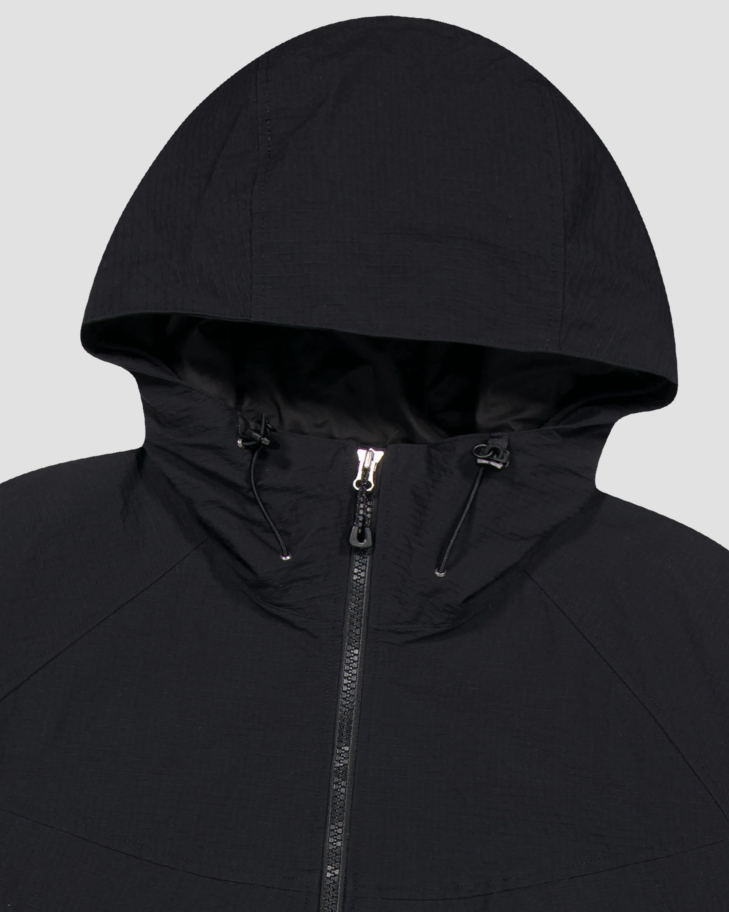 YESEYESEE Zephyros Windbreaker - Black