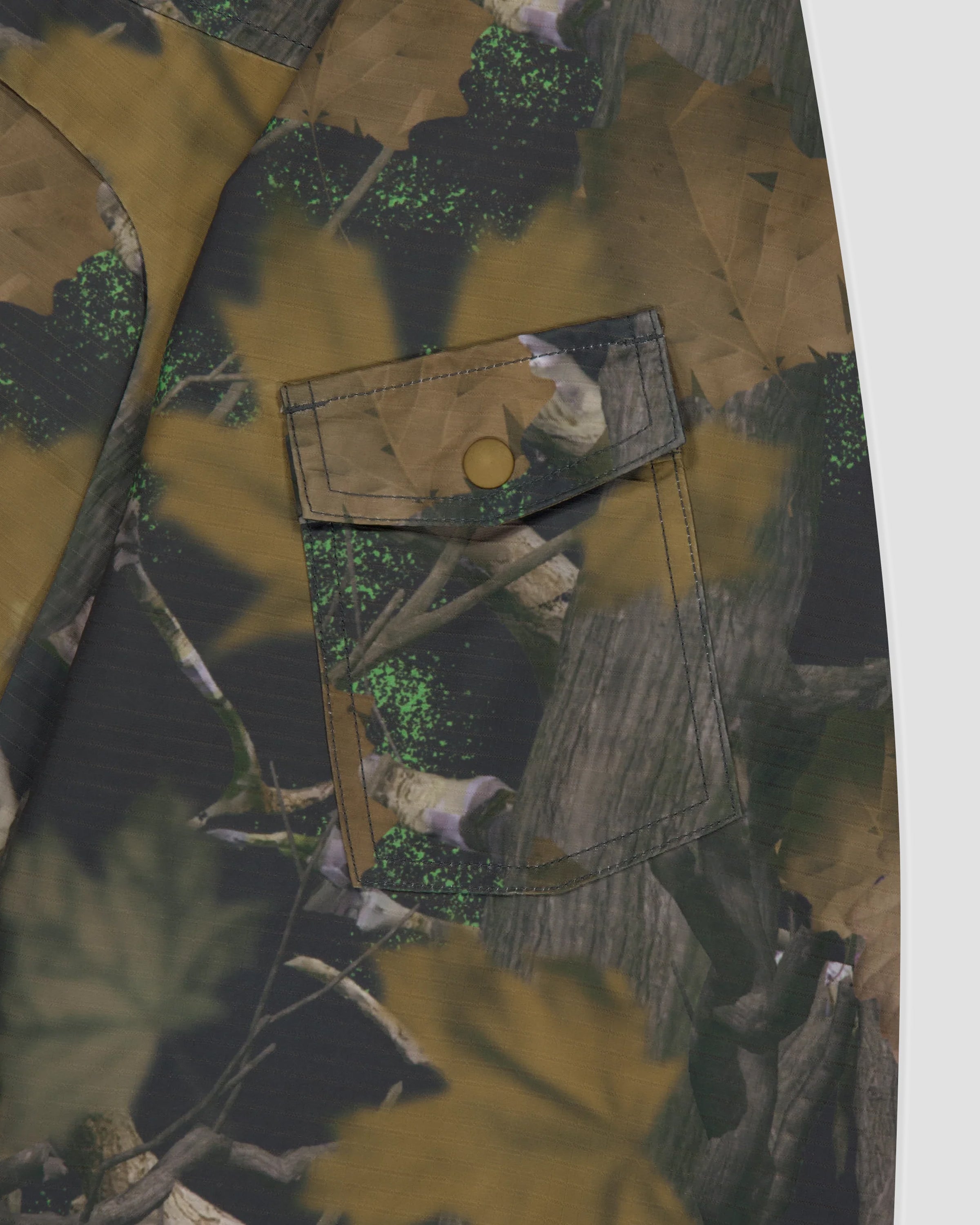 YESEYESEE Zephyros Windbreaker - Camo